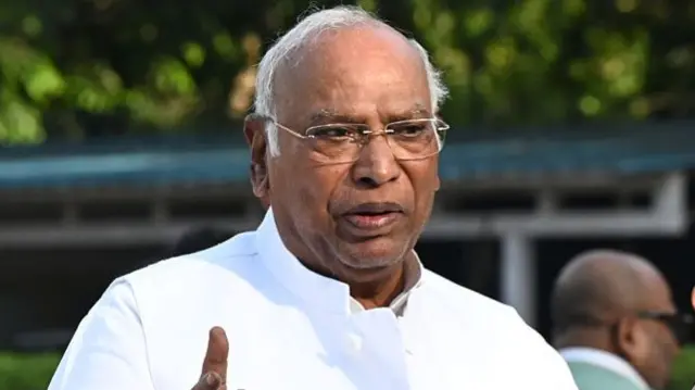 कांग्रेस अध्यक्ष मल्लिकार्जुन खड़गे