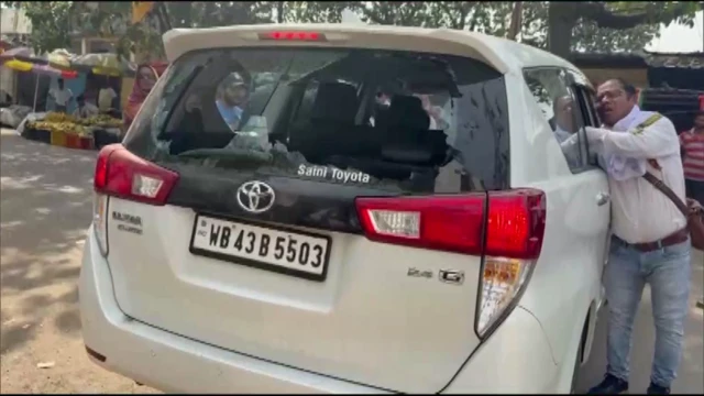 হামলার শিকার অগ্নিমিত্রা পালের গাড়িটি