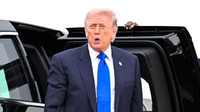 डोनाल्ड ट्रंप