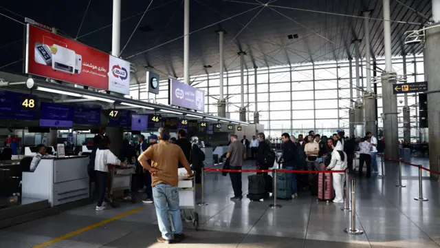 فرودگاه امام