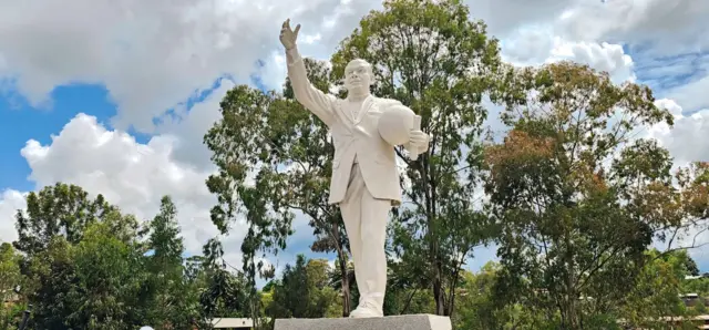 Siidaa Luba Guddinaa Tumsaa bakka dhaloota isaanii Boojjiitti