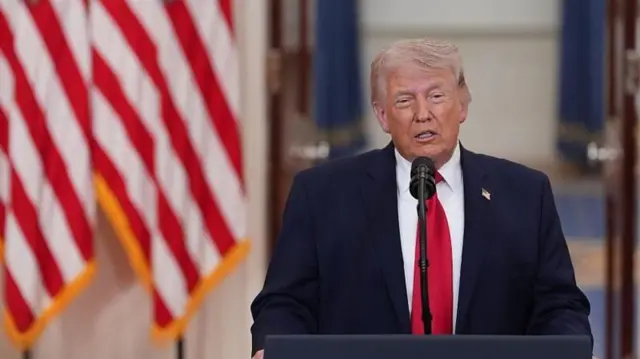 যুক্তরাষ্ট্রের প্রেসিডেন্ট ডোনাল্ড ট্রাম্প