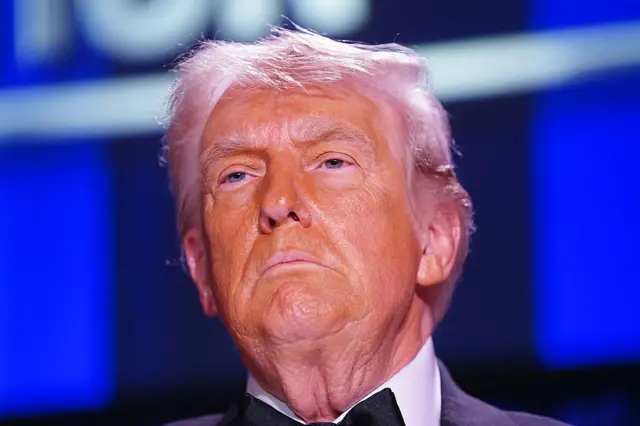 डोनाल्ड ट्रंप