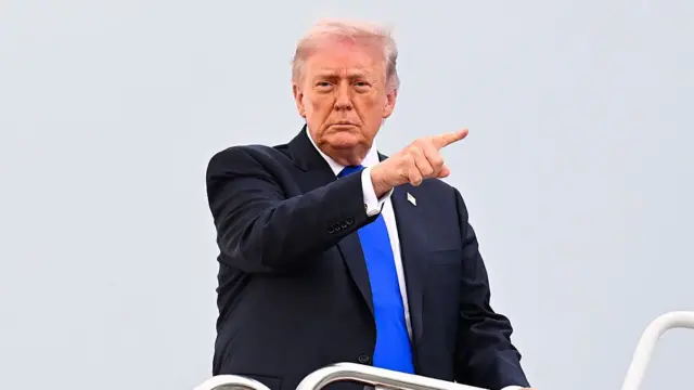 डोनाल्ड ट्रंप