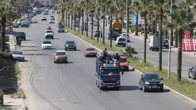 نزوح واسع في جنوب لبنان بعد أوامر إخلاء إسرائيلية