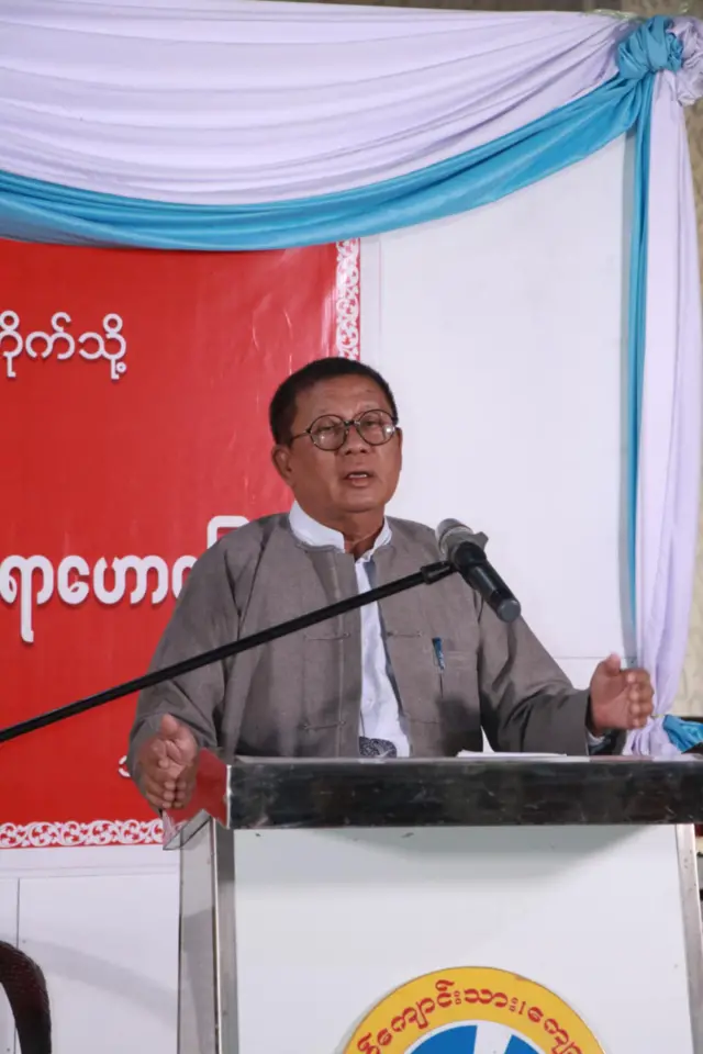 စာရေးဆရာ ဦးတင်ညွန့်(ပုံဟောင်း)