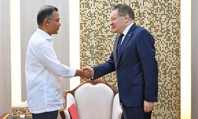 প্রধানমন্ত্রী তারেক রহমান এবং রোসাটম এর মহাপরিচালক অ্যালেক্সি লিখাচেভ