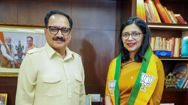 वीरेंद्र सचदेवा और स्वाति मालीवाल