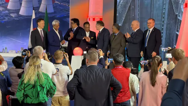 ফুয়েল লোডিং কার্যক্রমের মাধ্যমে বিদ্যুৎ উৎপাদনের চূড়ান্ত প্রস্তুতির দিকে এগিয়ে গেল রূপপুর পারমাণবিক বিদ্যুৎ কেন্দ্র