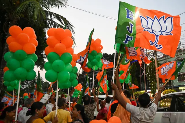 પ્રતીકાત્મક તસવીર