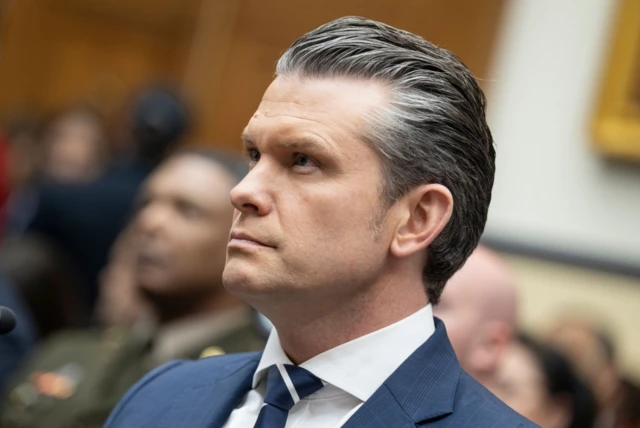 وزير الدفاع الأمريكي، بيت هيغسيث