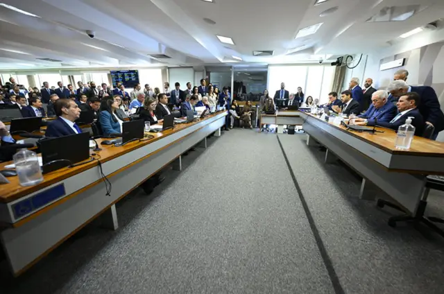 CCJ em sessão