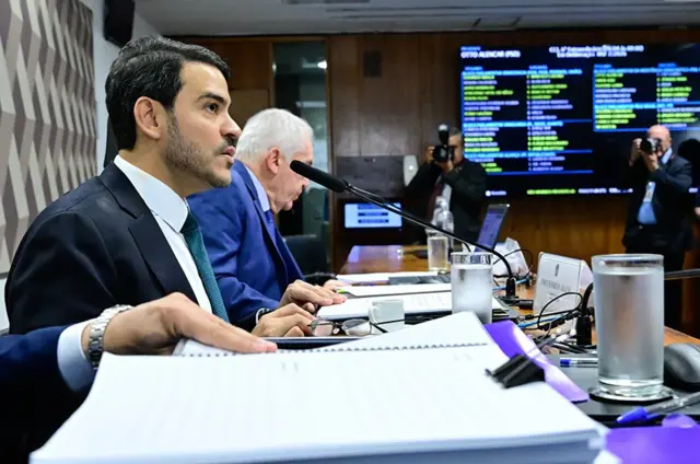 Jorge Messias na CCJ