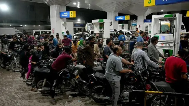 पाकिस्तान में पेट्रोल पंप