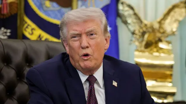 डोनाल्ड ट्रंप