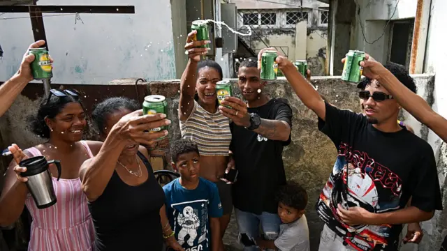 Mu kwezi gushize na bwo Cuba yafunguye zimwe mu mfungwa za politike nyuma y'ibiganiro na Washington