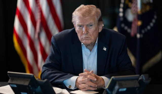 Pirezidant Doonaald Tiraamp