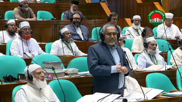 সংসদের বিরোধী দলীয় উপনেতা এবং জামায়াতে ইসলামীর নায়েবে আমির সৈয়দ আব্দুল্লাহ মোহাম্মদ তাহের