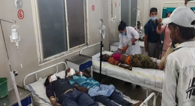 इंदौर-अहमदाबाद नेशनल हाईवे पर हादसा