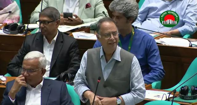 সংসদে কথা বলছেন জ্বালানিমন্ত্রী ইকবাল হাসান মাহমুদ টুকু