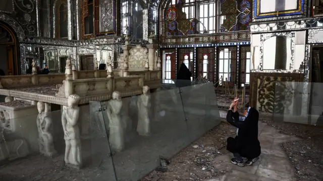 تخت مرمر کاخ گلستان