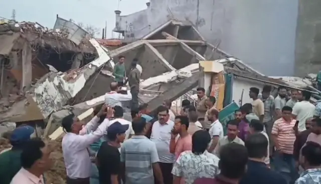 अनूपपुर में इमारत गिरने से हादसा