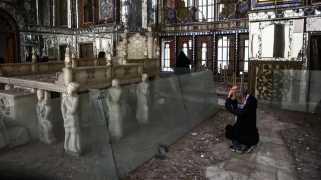 গোলেস্তান প্রাসাদের ভেতরে ক্ষয়ক্ষতি