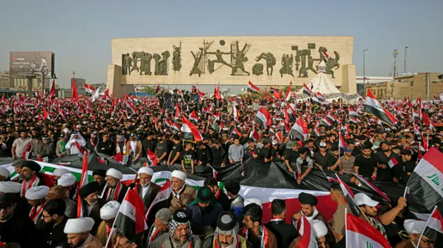 تجمع هواداران مقتدی صدر در بغداد علیه حملات آمریکا و اسرائیل به ایران