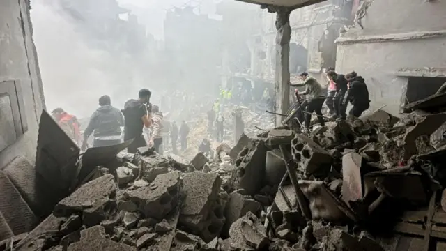 দক্ষিণ বৈরুতের জিন্নাহ এলাকায় ইসরায়েলি হামলায় চারজন নিহত হয়েছে