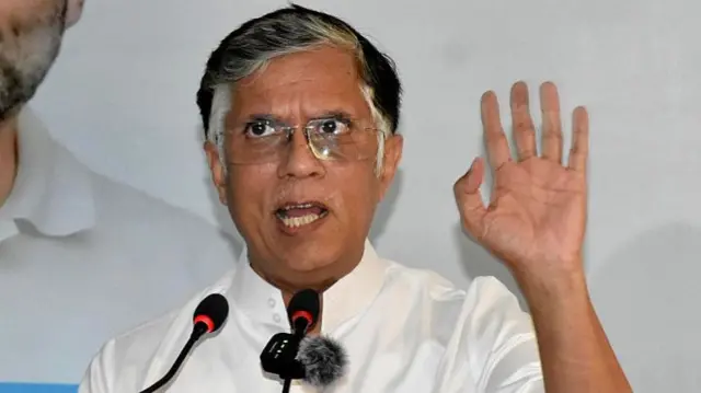 पवन खेड़ा