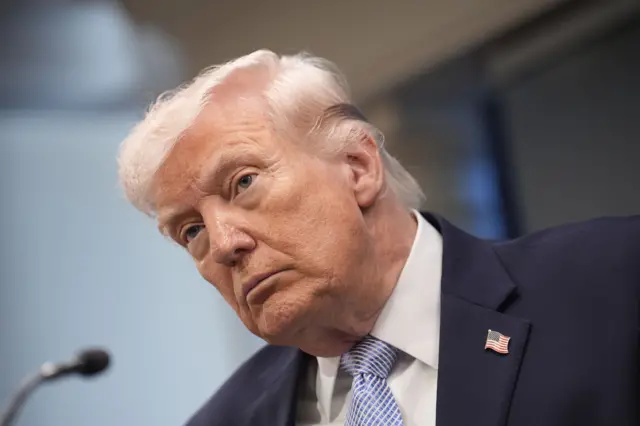 الرئيس الأمريكي دونالد ترامب.