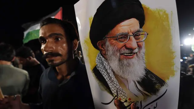 تظاهرات في باكستان ضد الولايات المتحدة وإسرائيل قبل محادثات إسلام آباد.