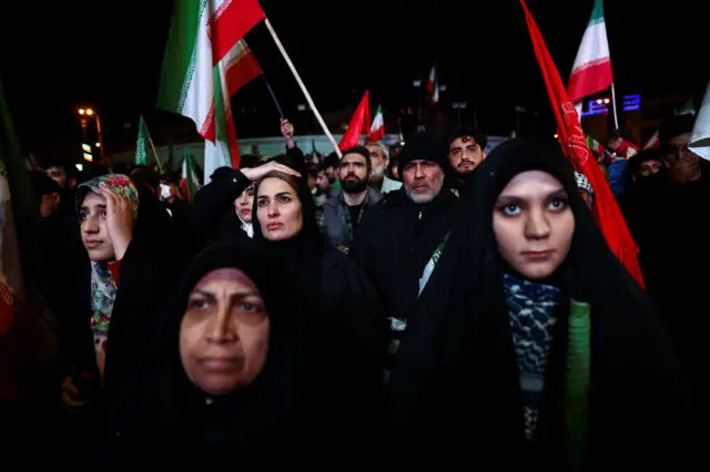 Celebraciones en Teherán tras el anuncio de alto el fuego