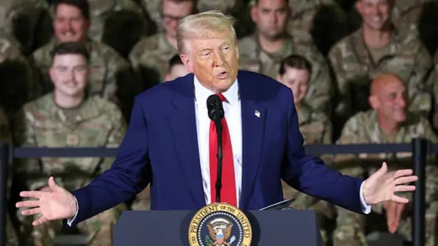 डोनाल्ड ट्रंप