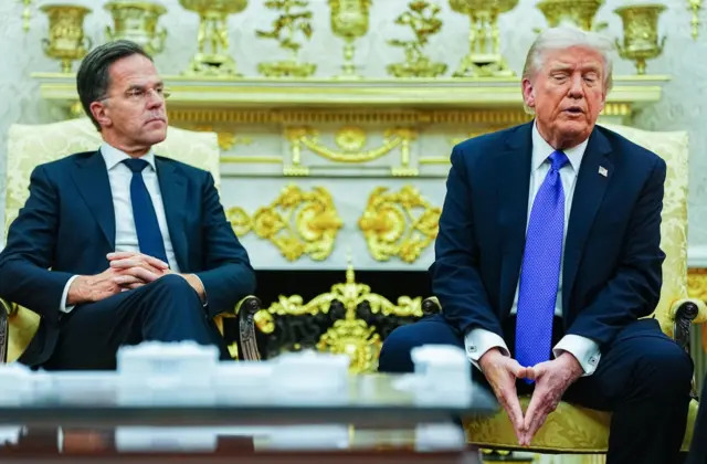 নেটোর মহাসচিব মার্ক রুটে ও যুক্তরাষ্ট্রের প্রেসিডেন্ট ডোনাল্ড ট্রাম্প, ফাইল ছবি