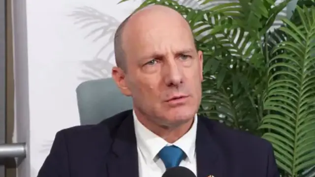 रूवेन अज़ार