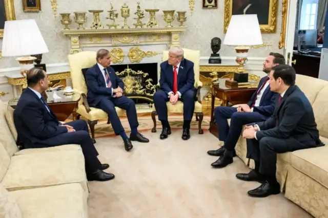 Qondaalota Ameerikaa fi Paakistaan