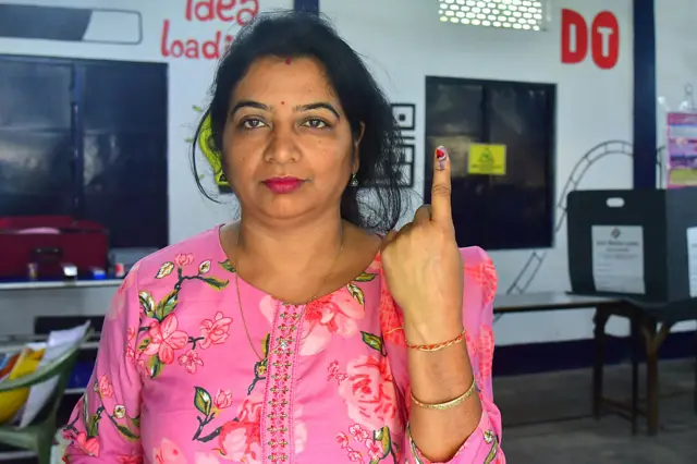 புதுச்சேரி தேர்தலில் வரலாறு காணாத வாக்குப்பதிவு - எவ்வளவு சதவீதம்?