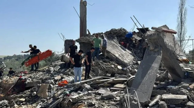 Uharibifu ulioshuhudiwa baada ya shambulizi la Israel nchini Lebanon