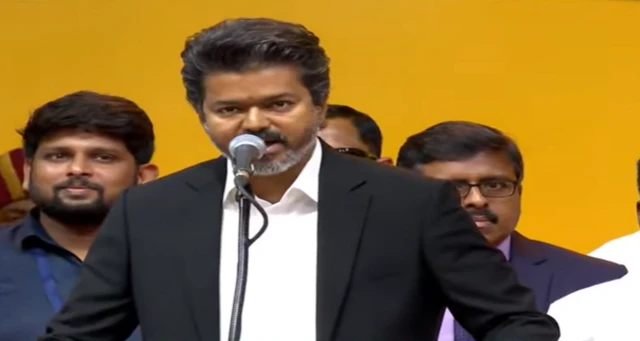 முதலமைச்சராக பதவியேற்றார் விஜய்