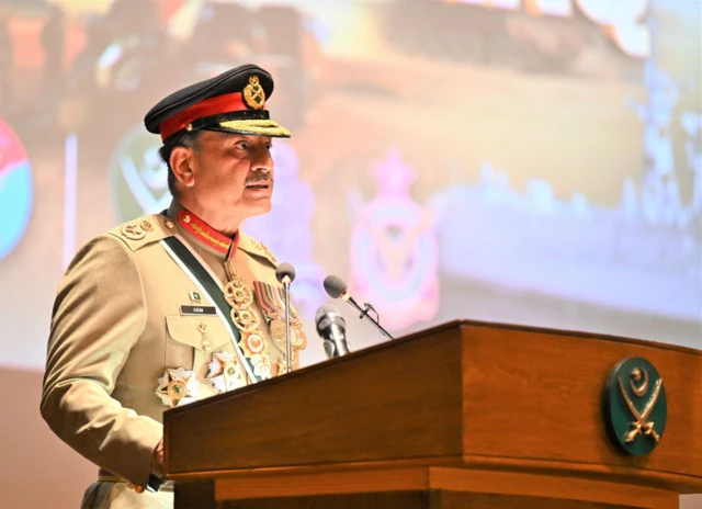 عاصم منیر