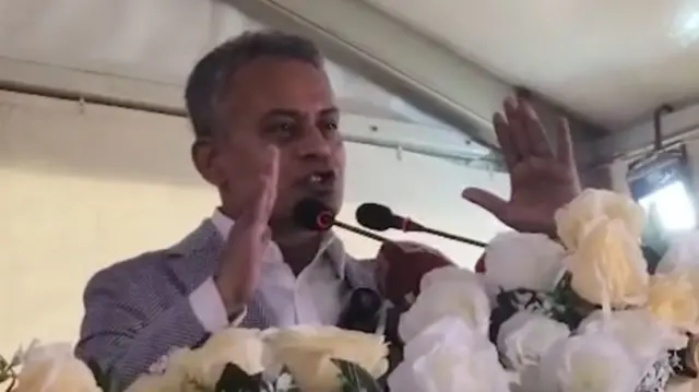 সড়ক পরিবহন ও সেতুমন্ত্রী শেখ রবিউল আলম