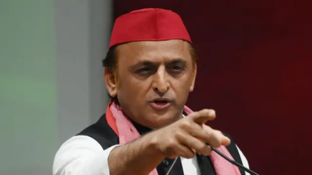 अखिलेश यादव