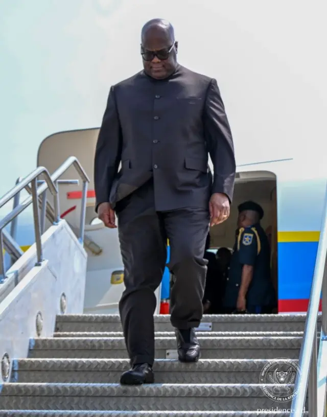 Tshisekedi wari mu birori vyo kurahira kwa Perezida Museveni yabivuyemwo akomereza i Nairobi mu nama ya Ruto na Macron