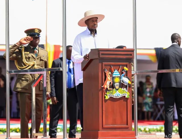 Uyu musi Yoweri Museveni yarahiriye gutwara Uganda ku kiringo c'indwi