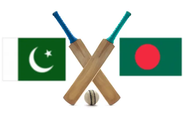 বামে পাকিস্তানের পতাকা, ডানে বাংলাদেশের পতাকা, মাঝে দু'টো ক্রিকেট ব্যাট ও একটি বল