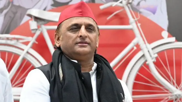 अखिलेश यादव