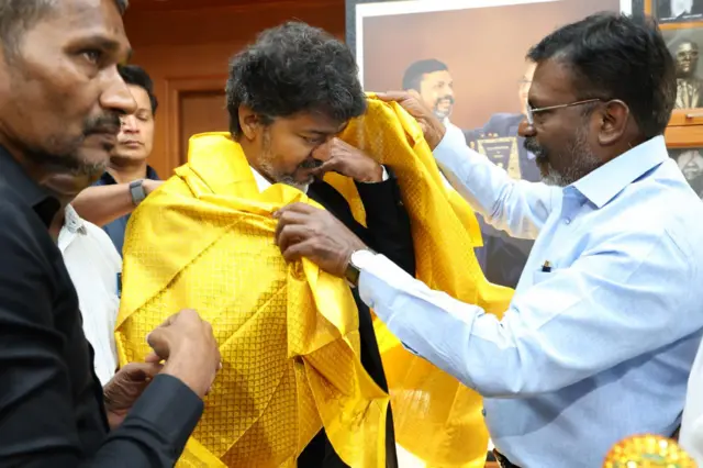 விசிக தலைவர் திருமாவளவனுடன் முதலமைச்சர் விஜய் சந்திப்பு