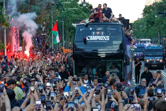 FC Barcelona mu mutambagiro wo kwishimira igikombe cyabo cya 29 cya shampiyona
