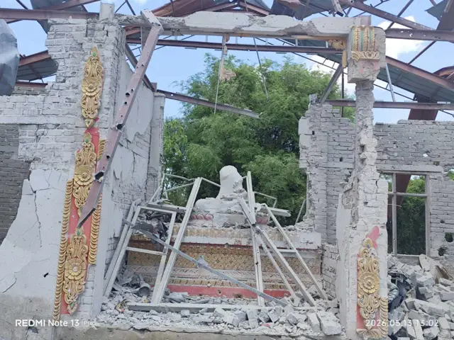 မေ ၁၃ ရက်မှာ လေကြောင်းတိုက်ခံလိုက်ရတဲ့ နဘဲပင်လှရွာက ဘုန်းကြီး‌ကျောင်းဆောင်